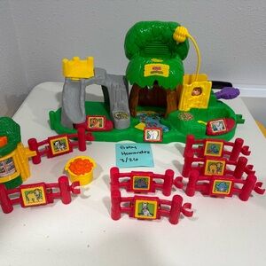 Fisher-Price Jungle Safari Playset - Red, Green, Yellow